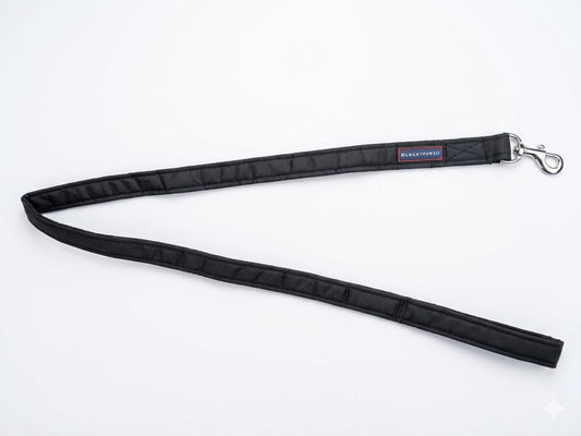 Black LuckyPaws high-strength dog leash with durable material and secure clasp, designed for outdoor walks and active pets.